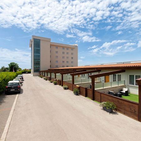 Simon Hotel Pomezia Eksteriør billede