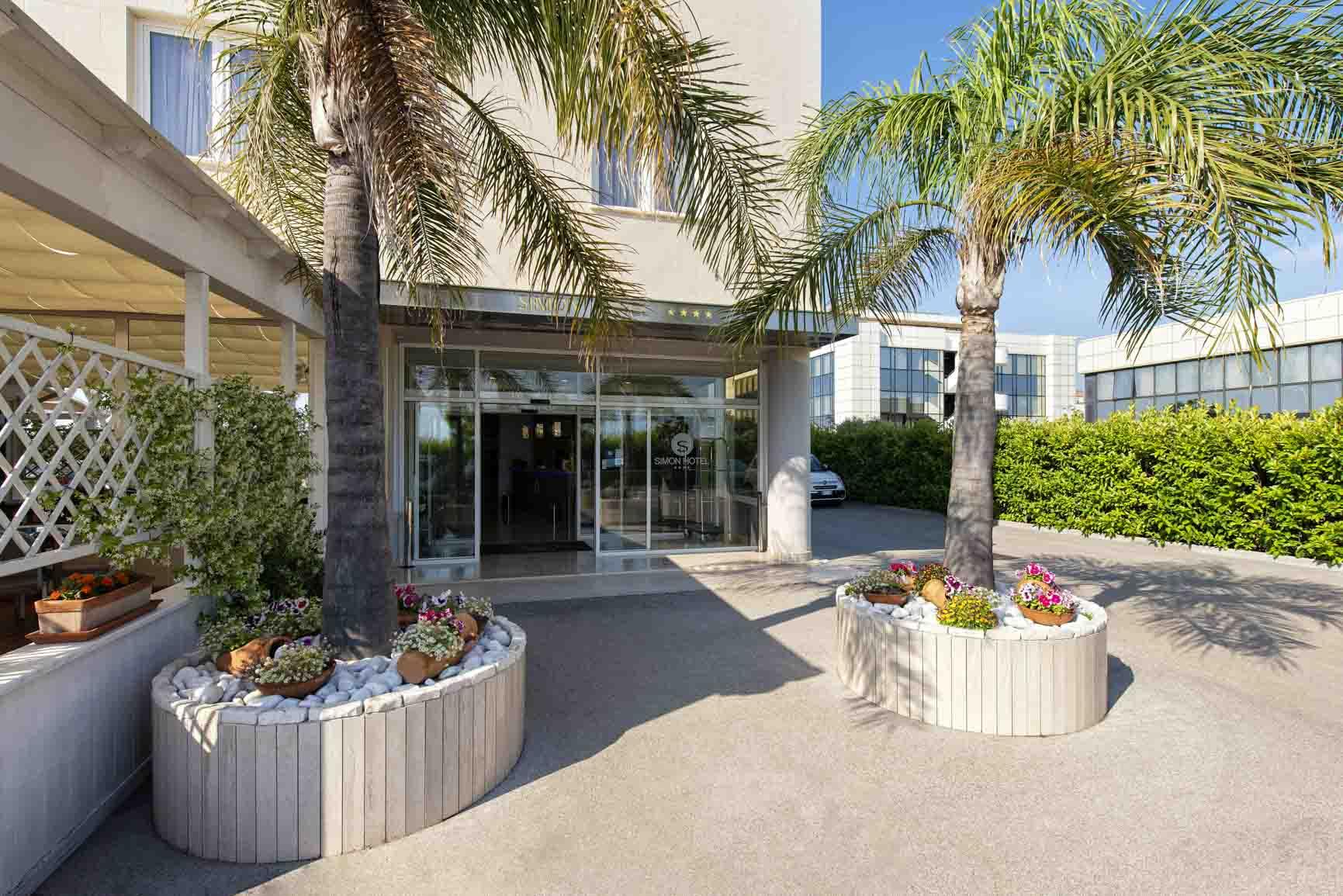 Simon Hotel Pomezia Eksteriør billede